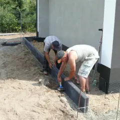 Jak się układa kostkę brukową – uniknij najczęstszych błędów i zyskaj trwałość