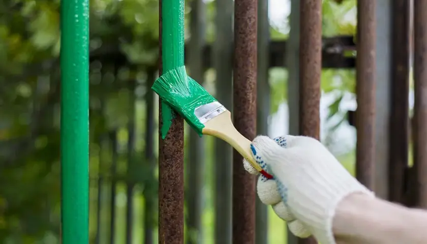 Jaką farbę do balustrady wybrać? Opinie i porady z forum dla trwałego efektu